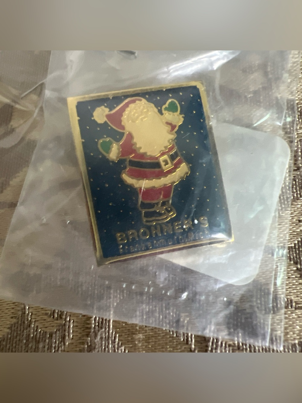 Bronner's Christmas Santa Frankenmuth MI New Hat Jacket Pin Pinback
